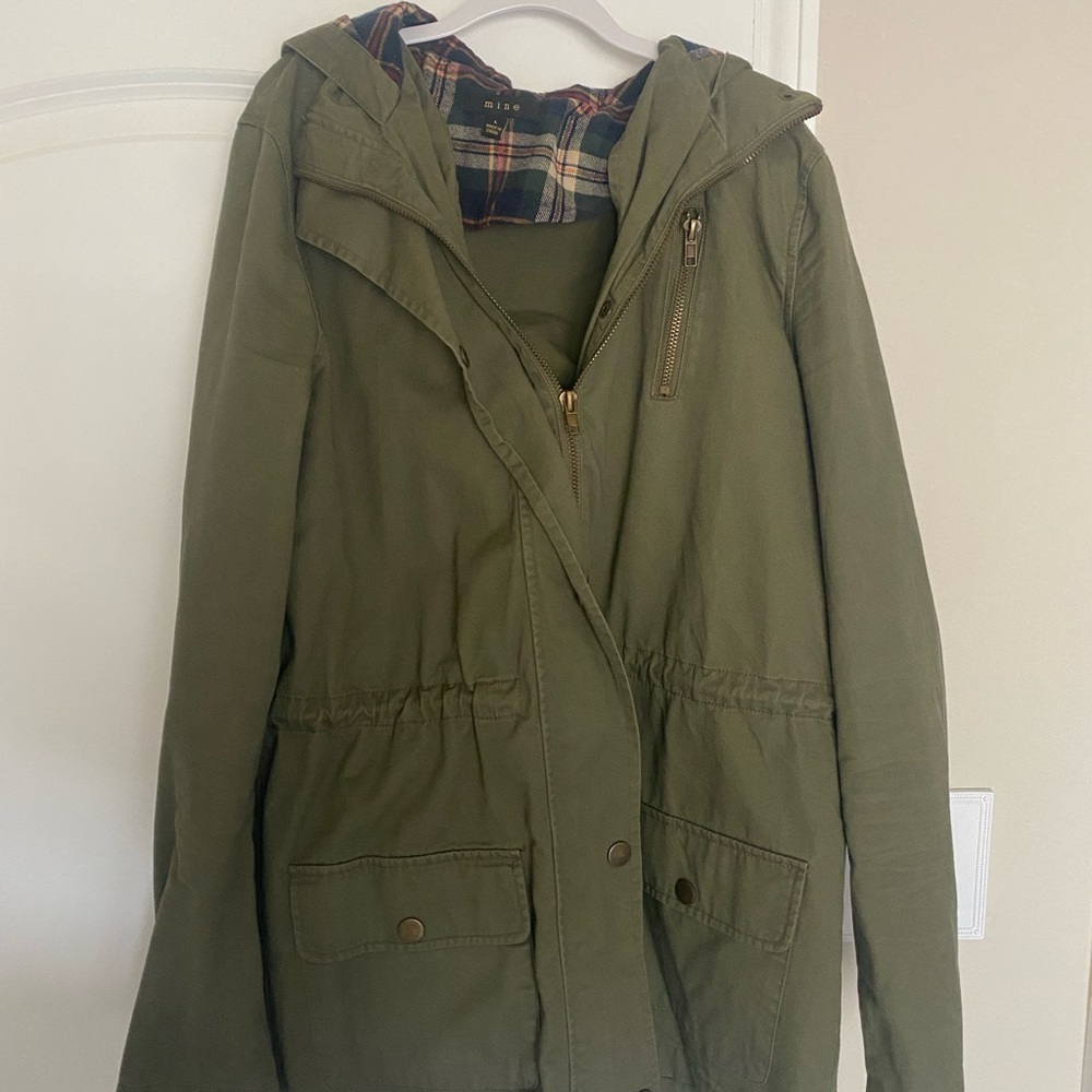 Cute cargo jacket with plaid detailing